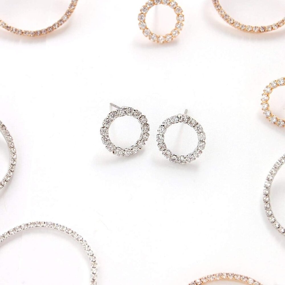 Stunning Simulated Diamond Stud Earrings - Circle… - image 3